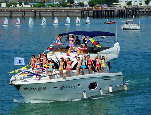 Xiamen Boat Show babies © What's On Xiamen